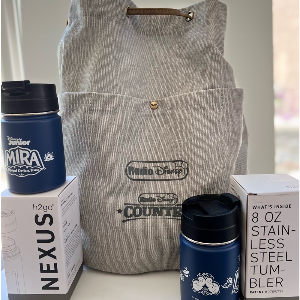 RADIO DISNEY “Country” backpack, with 2 8oz steel tumblers.